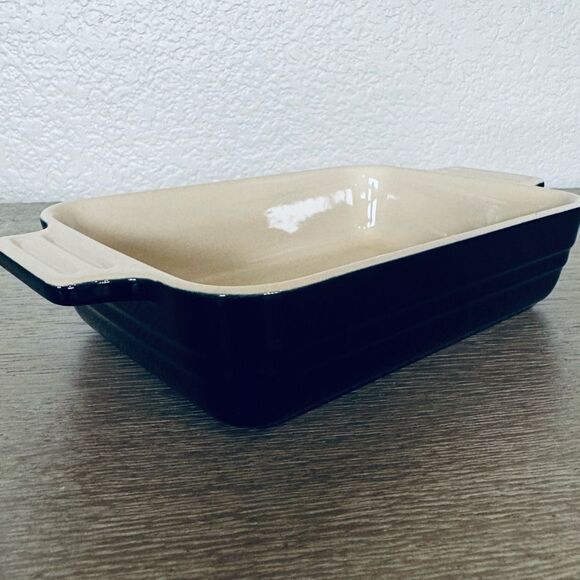 LeCreuset Black Onyx Ceramic Casserole Rectangular Baking Dish - Picture 2 of 4